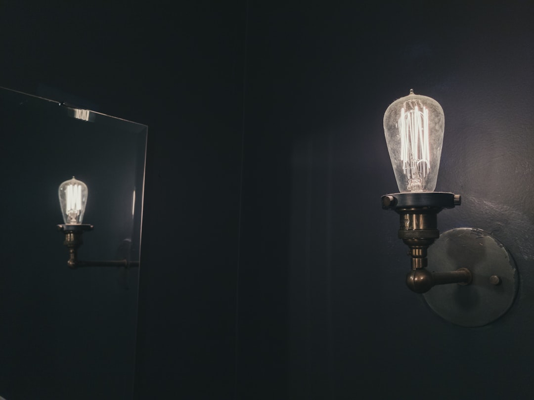 Photo Adjustable wall lights